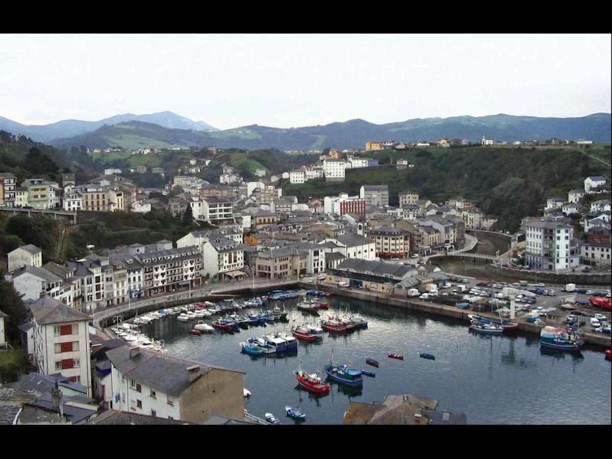 Room In Lodge - Double And Single Room - Pension Oria 1 Luarca Eksteriør bilde
